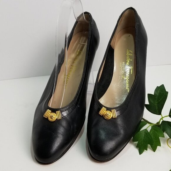 Vintage Salvatore Ferragamo Pumps - Picture 1 of 10